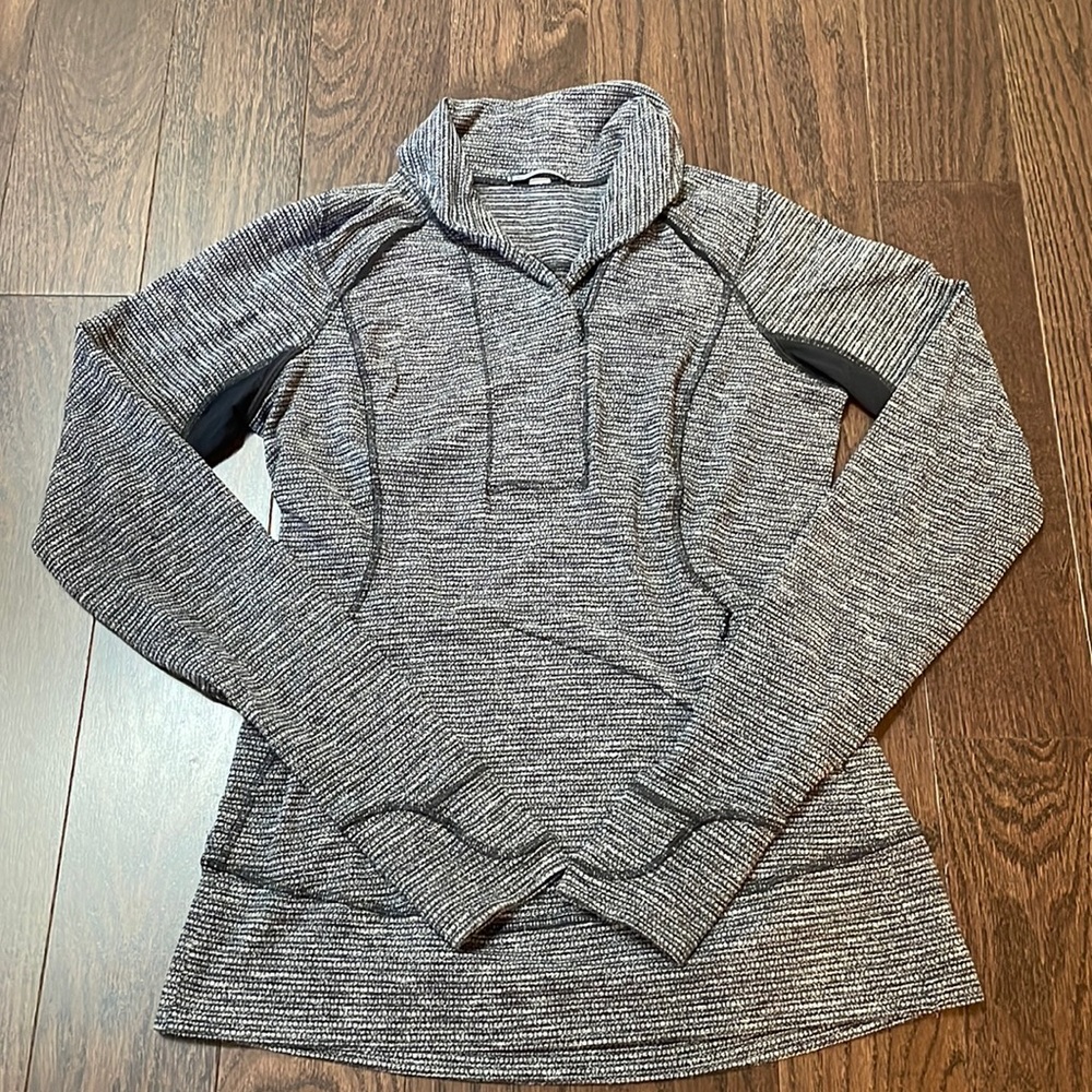 lululemon Think Fast Pullover in Heathered Herringbone Heathered Black Black
